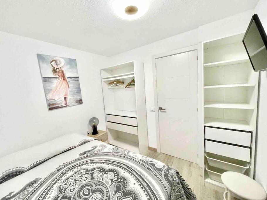 2 Bedrooms Flat 50 Mts Away From Canteras Apartment