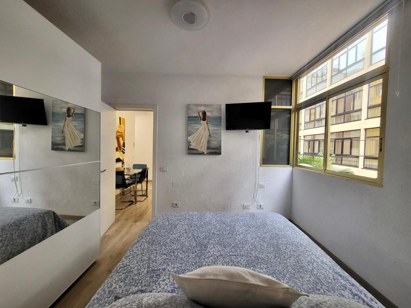 Apartment 2 Bedrooms Flat 50 Mts Away From Canteras Las Palmas / Gran Canaria
